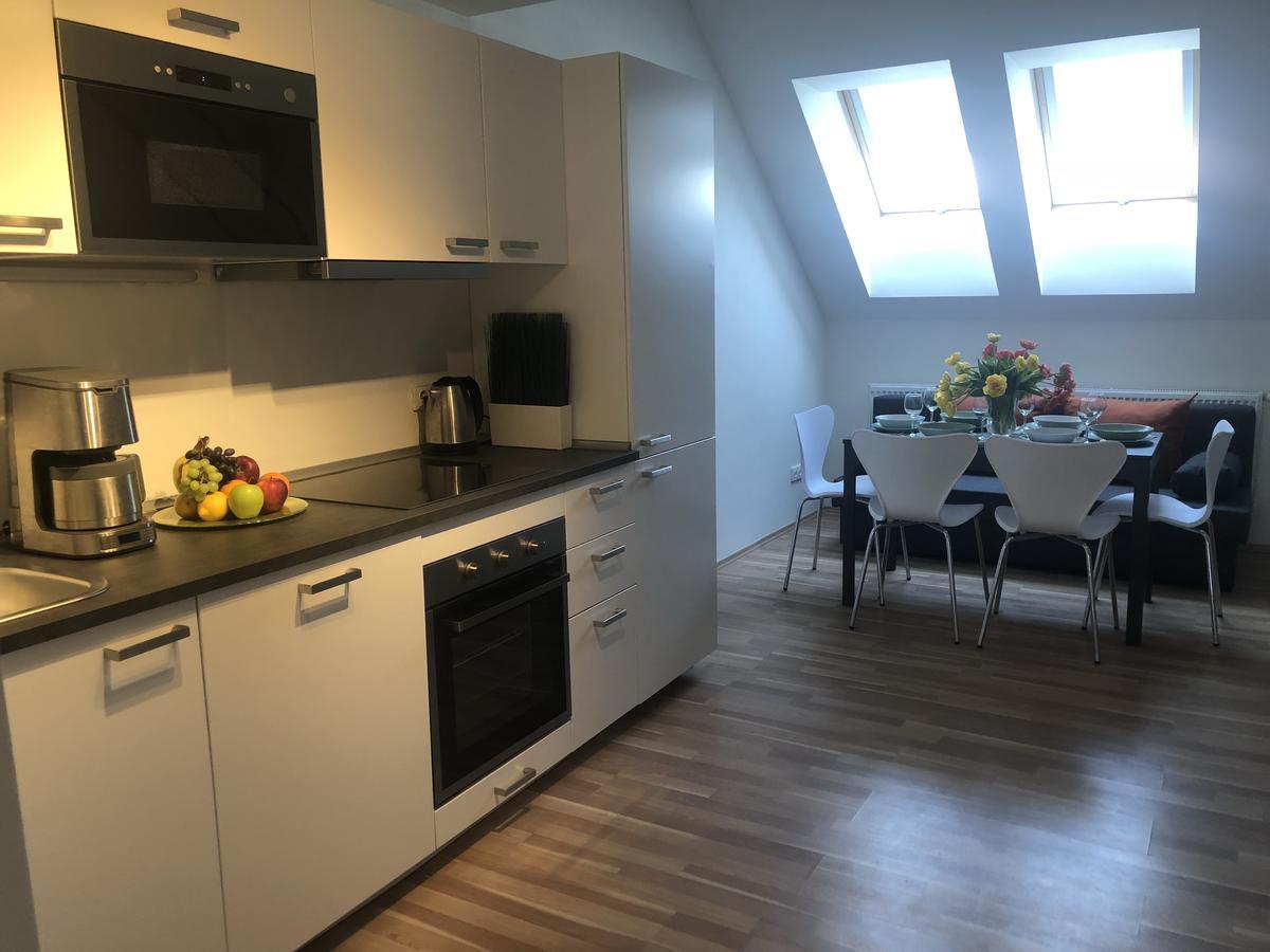 On The Top Apartments Praga Exterior foto