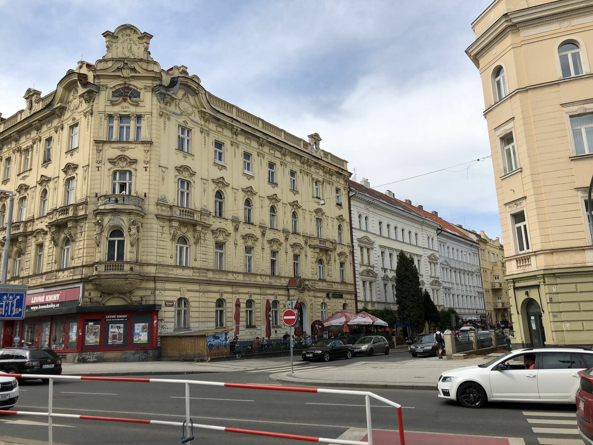 On The Top Apartments Praga Exterior foto