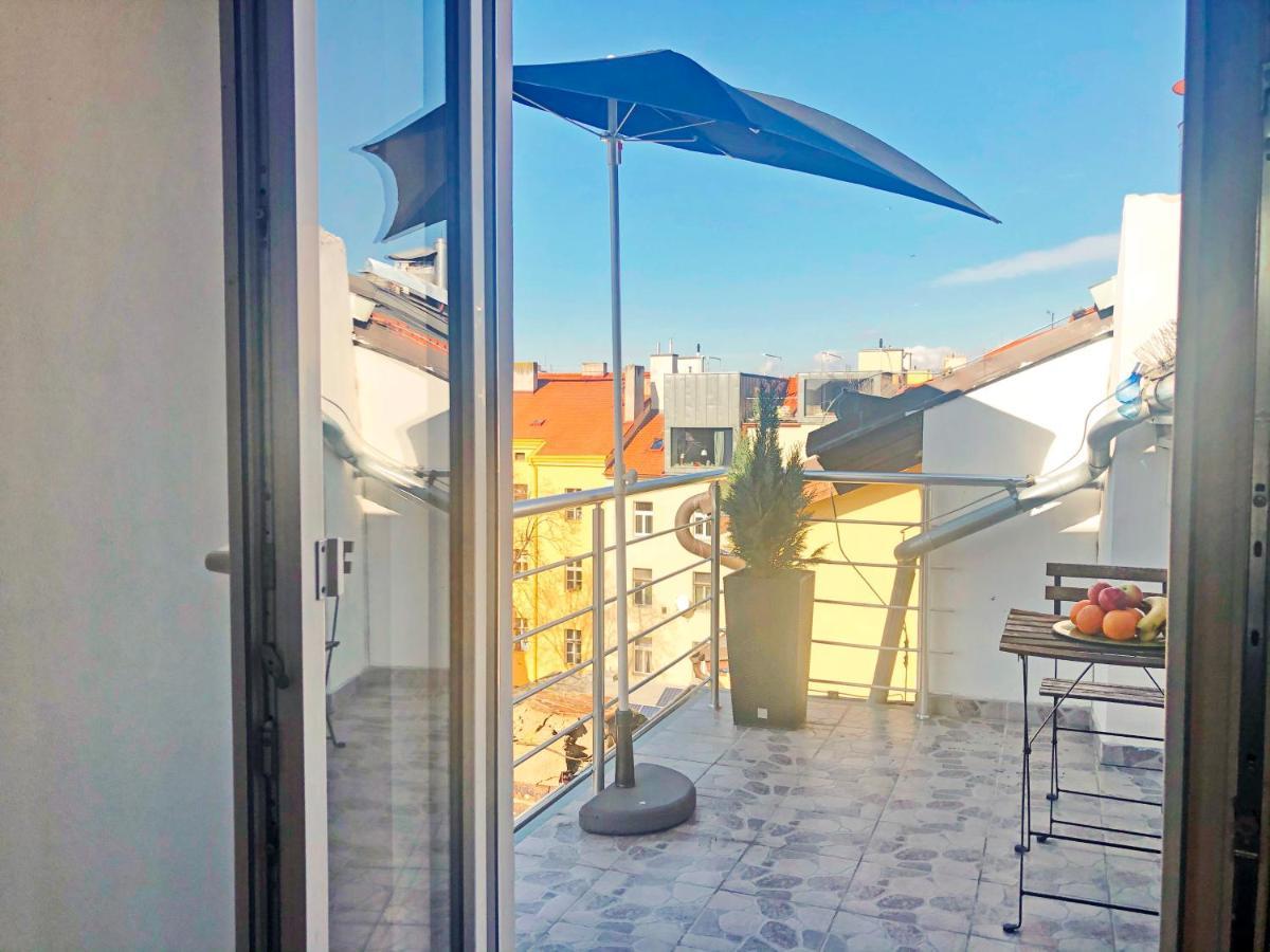 On The Top Apartments Praga Exterior foto