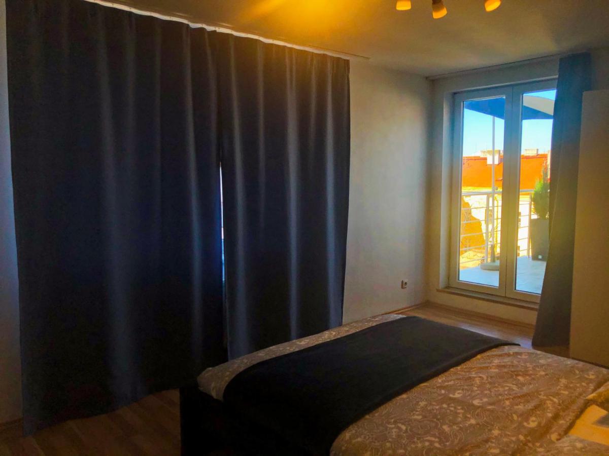 On The Top Apartments Praga Exterior foto