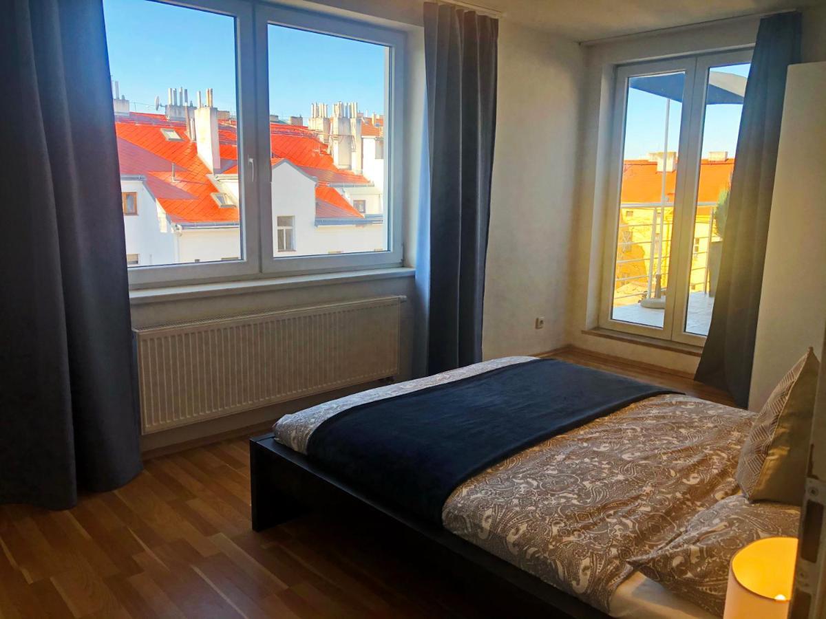 On The Top Apartments Praga Exterior foto